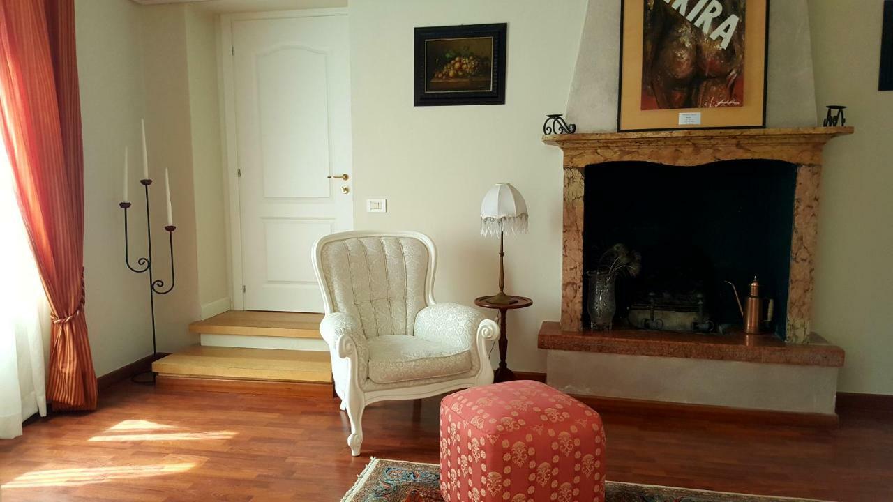B&B Villa Fiorini Moniga del Garda Extérieur photo